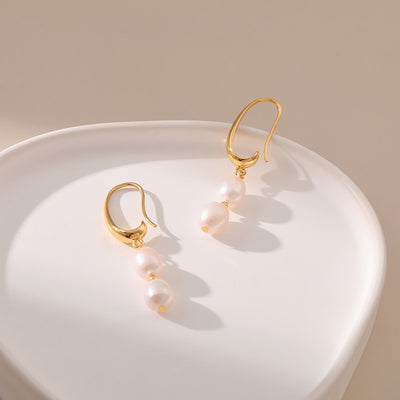 Women's Simple Elegance Retro Long Copper Plating Stud Earrings