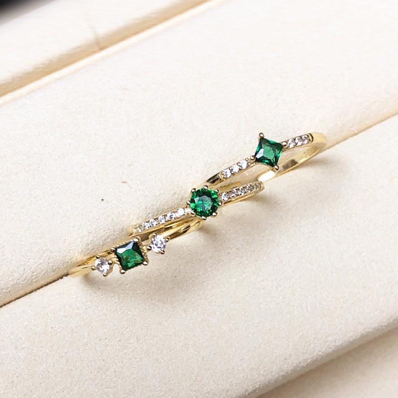 S925 Sterling Silver Small Flexible Emerald Ring | MODE BY OH