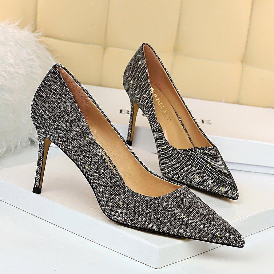 Shallow pointed high heels | MODE BY OH