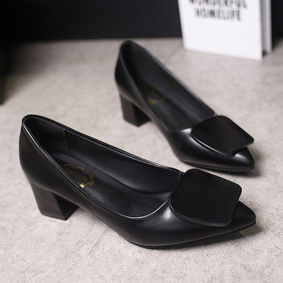 Pointed format shoes | MODE BY OH