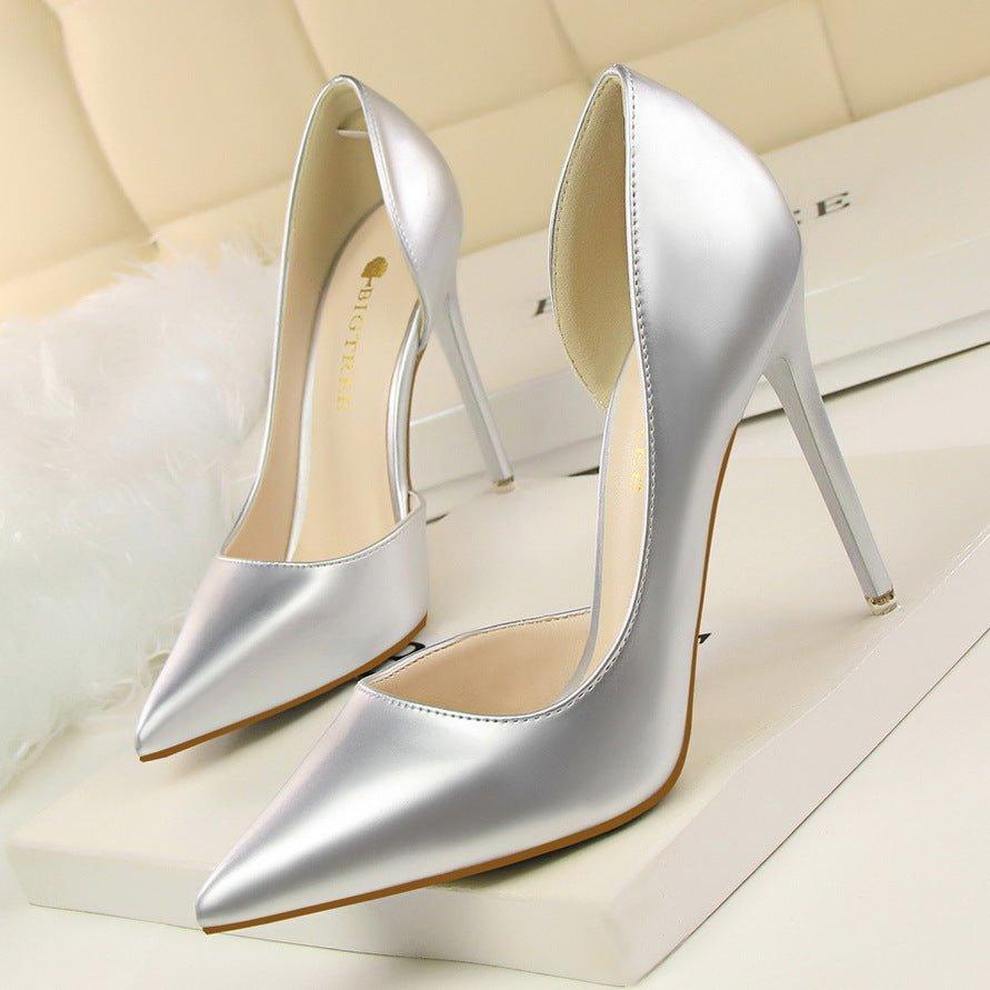 Simple and stiletto high-heeled patent leather shoes | MODE BY OH