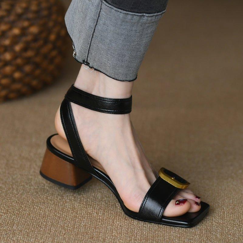 Women's Belt Buckle Flat Sandals | MODE BY OH
